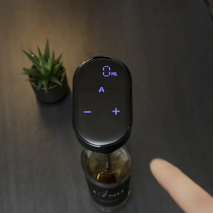 Smart Dispenser 8 portable drink dispenser